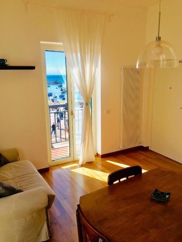 Apartment, 1 Bedroom | In-room dining