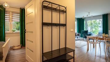 Comfort Apartment, Mountain View | Living area | Flat-screen TV