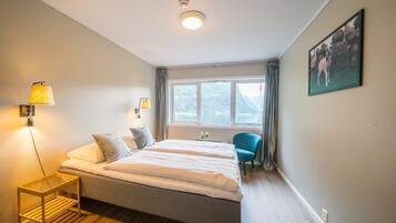 Quarto casal panorâmico | Wi-Fi de cortesia, roupa de cama