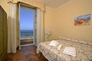 3 bedrooms, iron/ironing board, WiFi