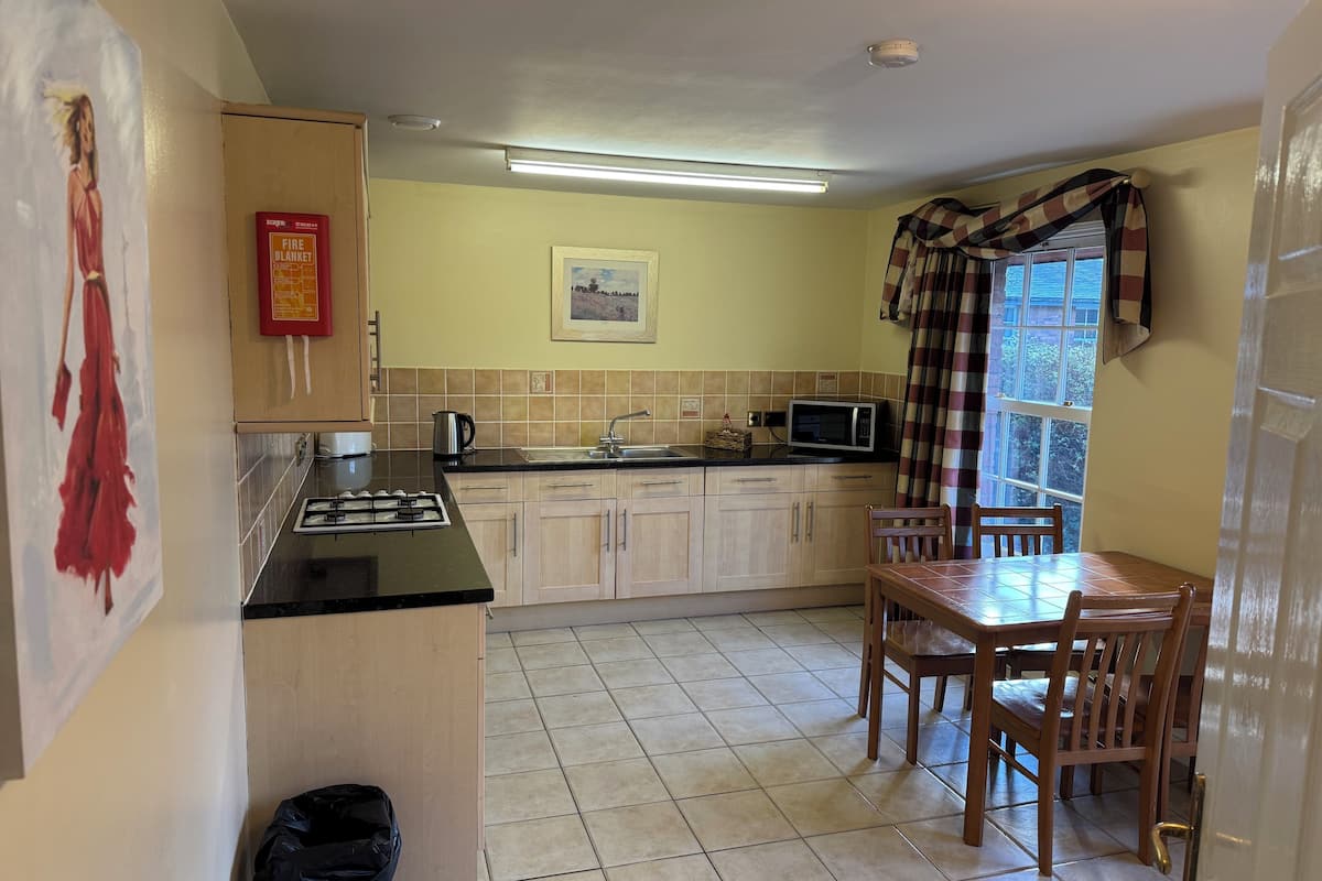 standard cottage, 1 bedroom | private kitchen