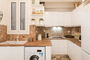 Private kitchen - Explore Athens with 2 Bedroom Condo (Athens)