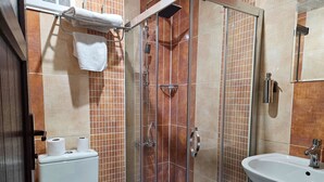 Classic Double or Twin Room | Bathroom - Otel Karaman (Tatvan)