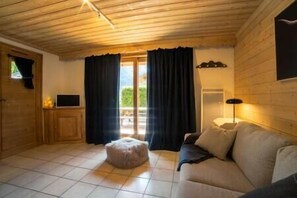 TV - 2 rooms l'Eclipse, Champagny, La Plagne/Paradiski (Champagny-en-Vanoise)
