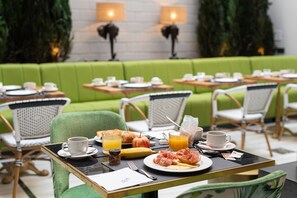 Daily continental breakfast for a fee