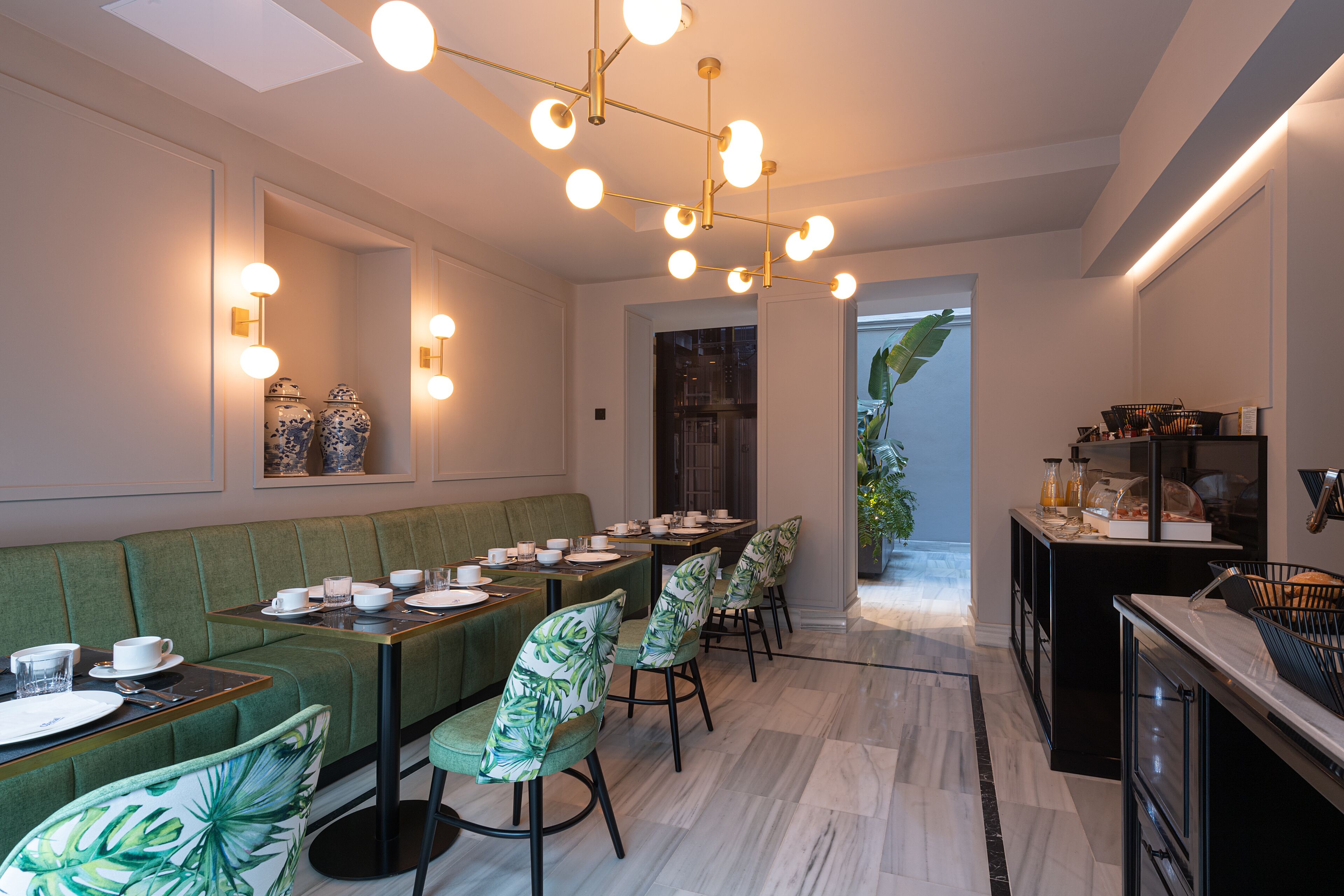 daily continental breakfast (eur 13 per person)