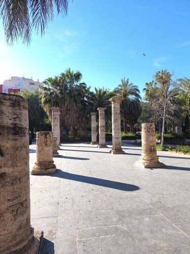 YOUR PAUSE IN VALENCIA Center. July and August 10%. Discount