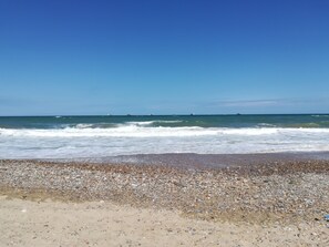 Chaise longue, serviettes de plage