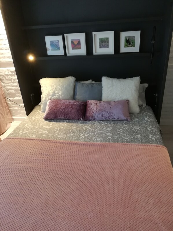 2 habitaciones, tabla de planchar con plancha y wifi gratis