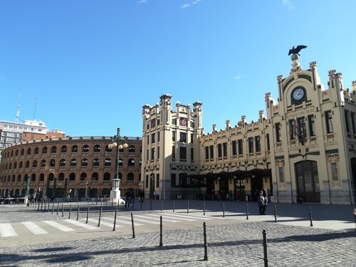 YOUR PAUSE IN VALENCIA Center. July and August 10%. Discount