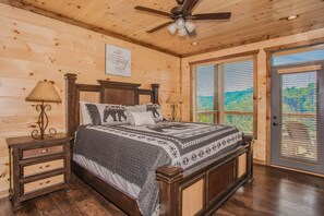 3 bedrooms, iron/ironing board, free WiFi, bed sheets - A Bear'sMtnSplash: Pool*MtnViews*Games*HotTub*Wifi*close to all Attractions! (Sevierville)