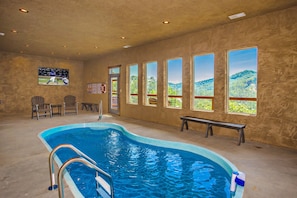 Pool - A Bear'sMtnSplash: Pool*MtnViews*Games*HotTub*Wifi*close to all Attractions! (Sevierville)