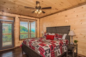 3 bedrooms, iron/ironing board, free WiFi, bed sheets - A Bear'sMtnSplash: Pool*MtnViews*Games*HotTub*Wifi*close to all Attractions! (Sevierville)