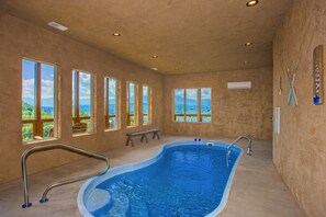 Pool - A Bear'sMtnSplash: Pool*MtnViews*Games*HotTub*Wifi*close to all Attractions! (Sevierville)