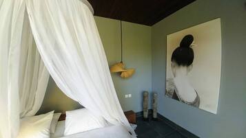 Familie villa, 2 slaapkamers | Een bureau, een strijkplank/strijkijzer, gratis wifi, beddengoed