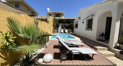 Charming private 3 bed. villa in Fuengirola, close to the beach!