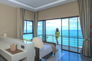 4 bedrooms, in-room safe, iron/ironing board, free WiFi