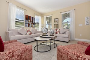 Una televisión, un futbolín