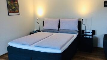 1 Schlafzimmer, Bügeleisen/Bügelbrett, Reisekinderbett, kostenloses WLAN