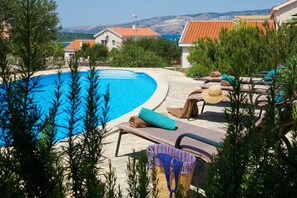Pool - Holiday villa Isabella with private pool and beautiful garden (Stari Grad)
