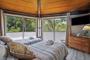 2 bedrooms, iron/ironing board, Internet, bed sheets