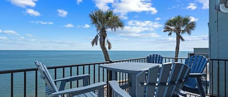Amazing ocean views at this Fripp Island retreat