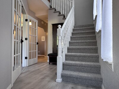 Cora Street Retreat - 2 bedrooms in Portland