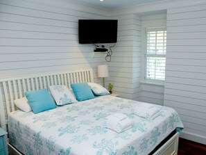 6 bedrooms, iron/ironing board, travel cot, WiFi
