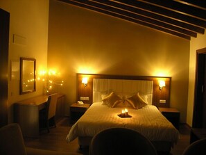 Minibar, in-room safe, desk, blackout curtains - Livadia Hotel Kyperounta (Kyperounta)