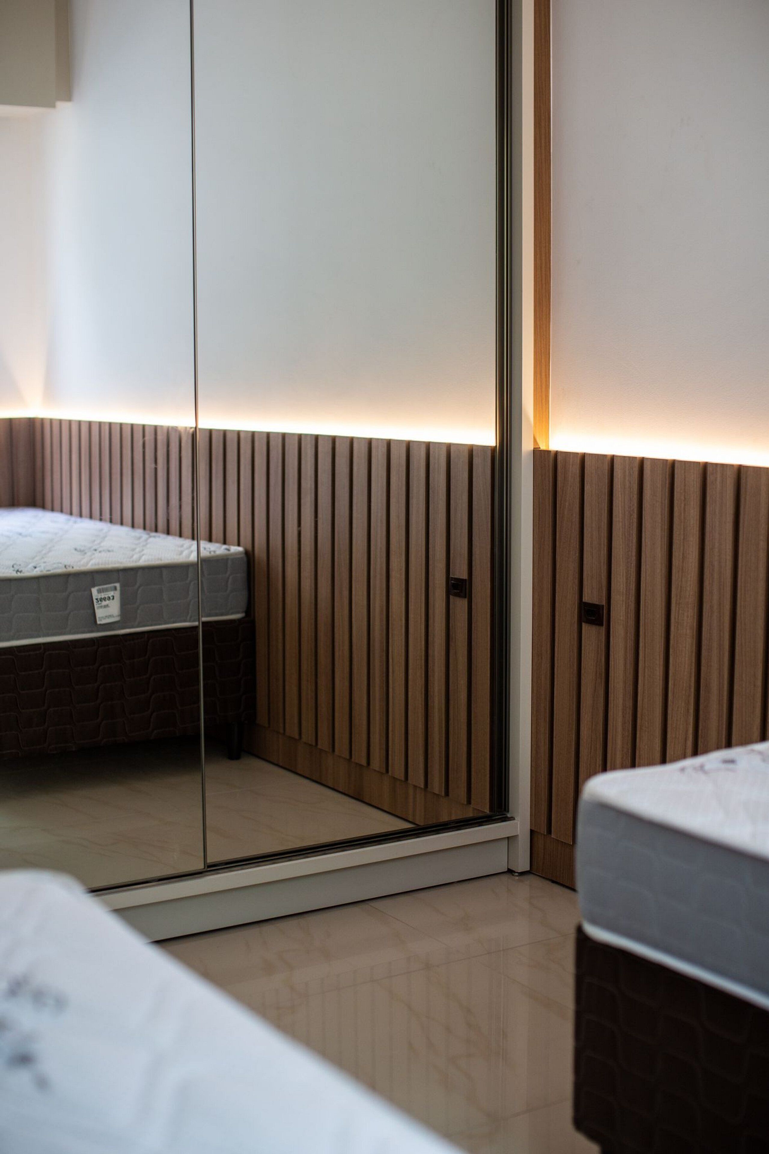 คอมฟอร์ทอพาร์ทเมนท์ (204D) | พื้นที่ทำงานแบบใช้แล็ปท็อป, เตารีด/โต๊ะรีดผ้า, Wi-Fi ฟรี