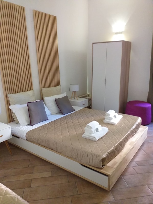 Chambre Économique Double ou avec lits jumeaux (Private External Bathroom)