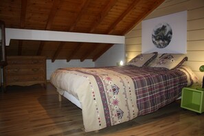 3 bedrooms, iron/ironing board, WiFi
