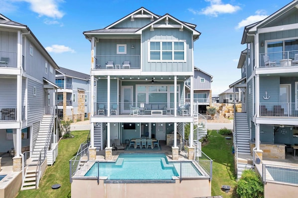 Exterior - Mariner's Manor-Lakefront w/ Pool & Boat Lift (Kingsland)