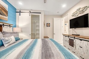 3 dormitorios, escritorio, tabla de planchar con plancha y wifi