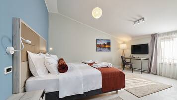 Zimmersafe, kostenloses WLAN, Bettwäsche