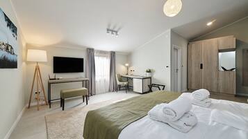 Zimmersafe, kostenloses WLAN, Bettwäsche