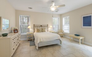4 bedrooms, iron/ironing board, WiFi, bed sheets