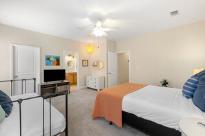 4 Schlafzimmer, Bügeleisen/Bügelbrett, WLAN, Bettwäsche