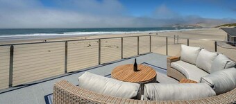 Pelican's Place-New, modern luxury oceanfront.