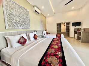 Suite Family Seaview room | Minibar, individually decorated, individually furnished, free WiFi - Mejore Beach Hotel (Karangasem)
