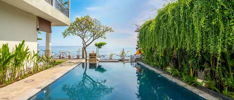 Alberca al aire libre