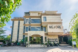 Fachada de la propiedad