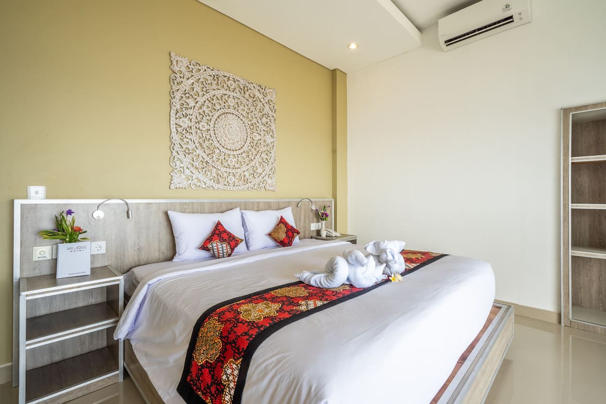 Suite Seaview Room | Minibar, trang trí khác biệt, trang bị nội thất với thiết kế riêng biệt