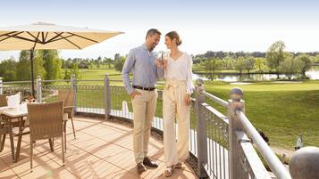 Deluxe-Suite, 2 Schlafzimmer (Castanea) | 1 Schlafzimmer, hochwertige Bettwaren, Zimmersafe, Schreibtisch