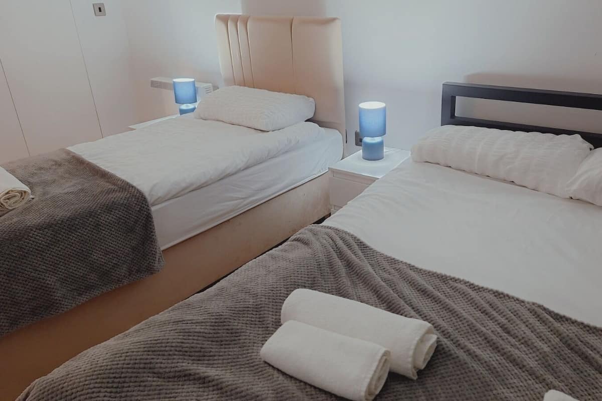 Apartamento, banheiro privativo