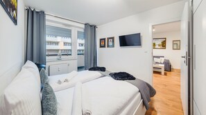 Apartment (4, ul. Kasprowicza 18) | 1 Schlafzimmer, laptopgeeigneter Arbeitsplatz, kostenloses WLAN