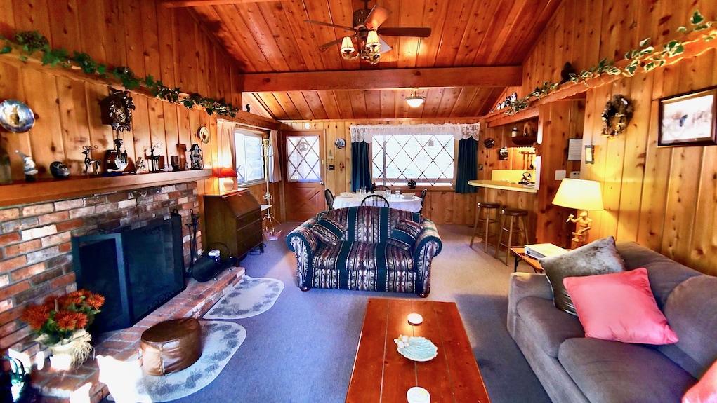 Serenity Cabin 2 Bedroom Secluded Close To Trails! - Idyllwild-Pine Cove, CA