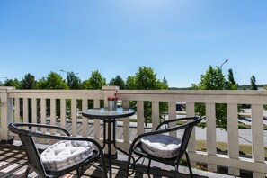 Balcony - Matin ja Maijan Majatalo (Hameenlinna)