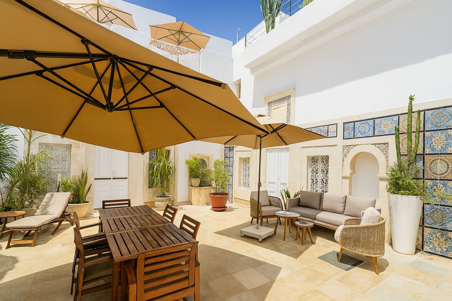 Superior Suite, Courtyard View | Terrace/patio