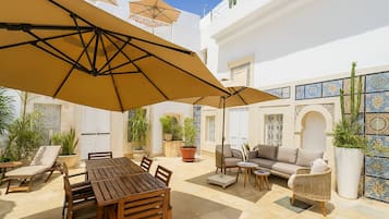 Superior Suite, Courtyard View | Terrace/patio